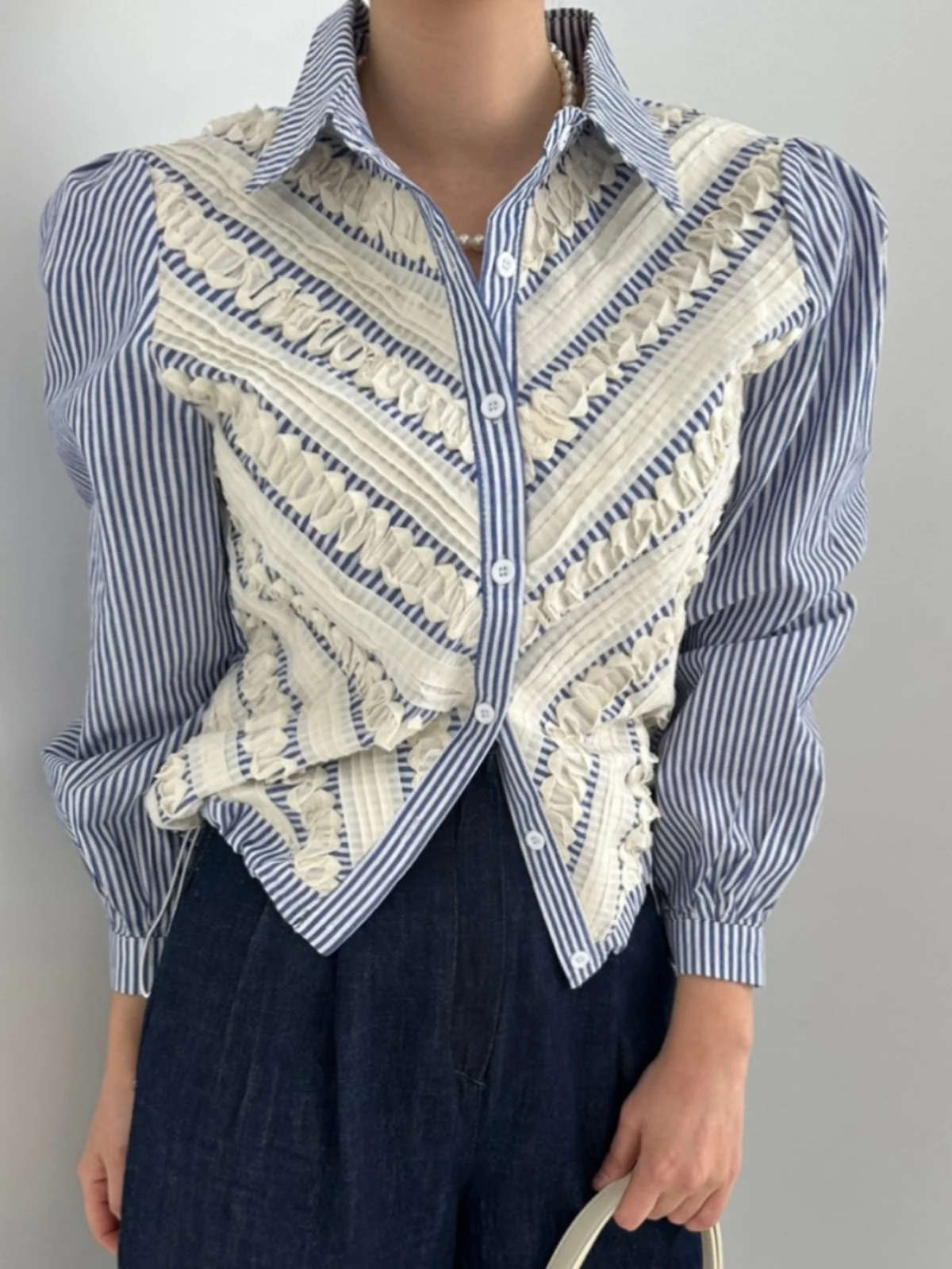 Retro gestreiftes irt Luxus Loose Bubble Sve Top für Damen, faionable Age-Defng Korean Sle Long Sve Collar