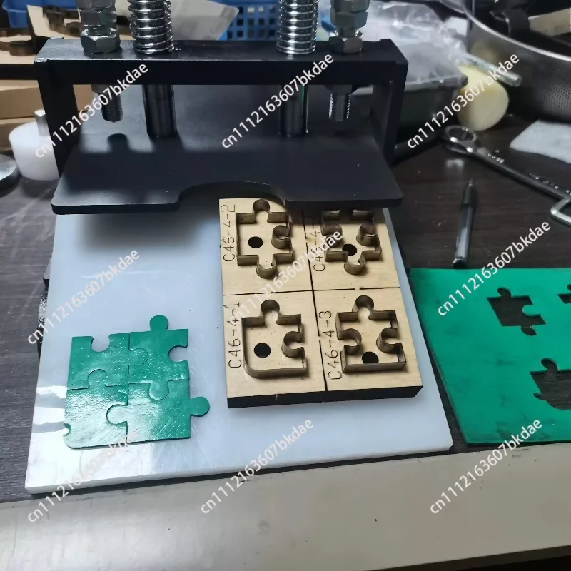 Table Tennis Rubber Cutting Machine Sticky Shot Tool Manual Integrated Cutting Machine Straight and Horizontal Dual Purpose