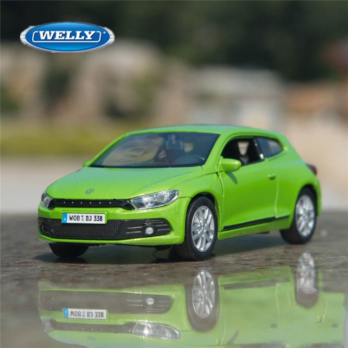 

WELLY 1:36 Volkswagen Scirocco Alloy Car Model Diecasts Metal Toy Pull Back Car Model High Simulation Collection Childrens Gifts