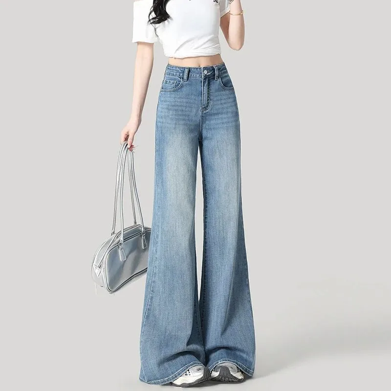 Fashionable Hong Kong Style Light Colored Non-Matching Leg Micro Flare Jeans Women's New 2026 Autumn Small Size Drapey  ...