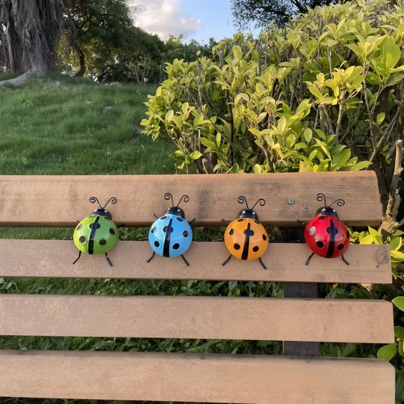 4pcs Set Creative Outdoor Courtyard Decoration Iron Crafts Decoration Garden Park Decoration Ladybug Insect Wall Hanging Gifts