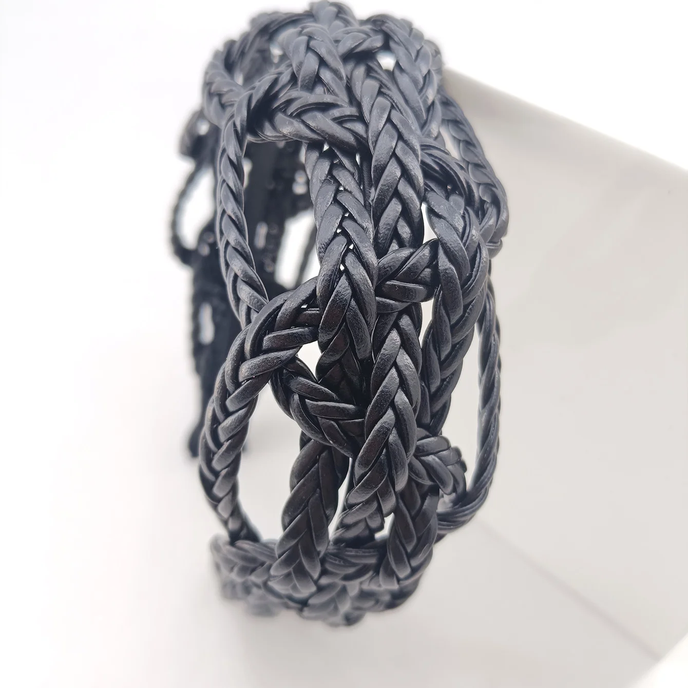 موضة جديدة هيرباند للنساء واسعة الجانب بولي Leather الجلود مضفر عقال هندسية جوفاء عمامة الصيف إكسسوارات الشعر