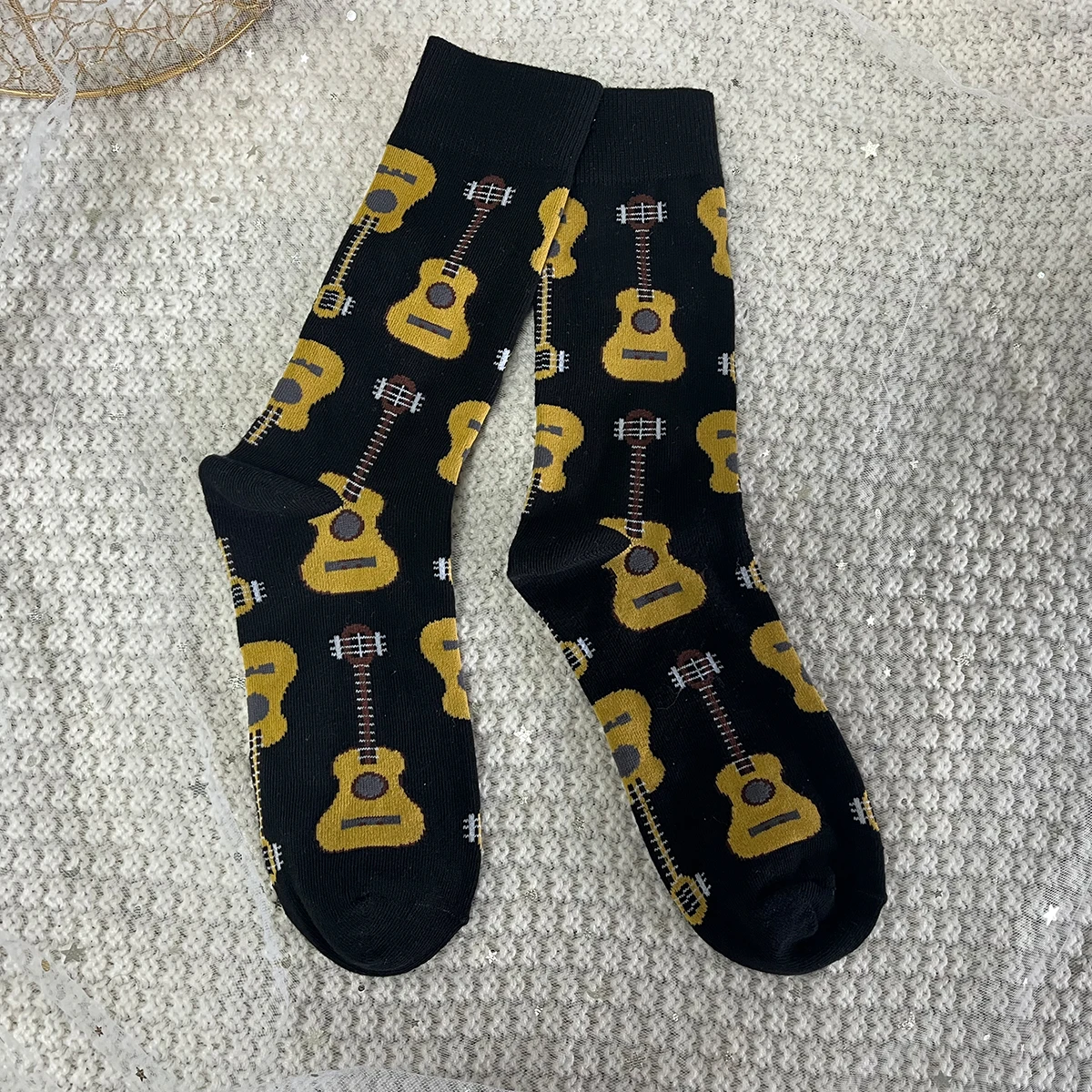 1 Pairs Unisex Classic Acoustic Guitar Pattern Fahion Trendy Comfy Mid Tube Socks Suit In All Seasons