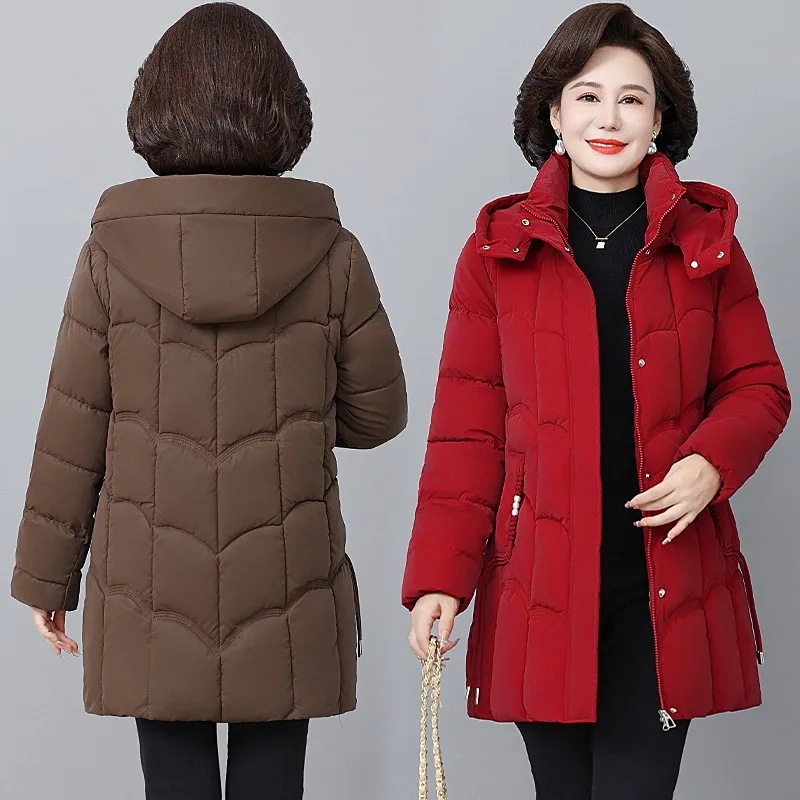 Inverno nuove donne giacche ispessite piumino di cotone Parka trapuntato con cappuccio tasche lunghe cappotto soprabito femminile di mezza età