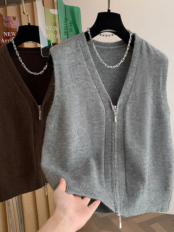 

Korean Style V-Neck Knitted Sweater Vest Women's Large Size Outerwear Casual Loose Fit Autumn Winter Zipper Closure Top