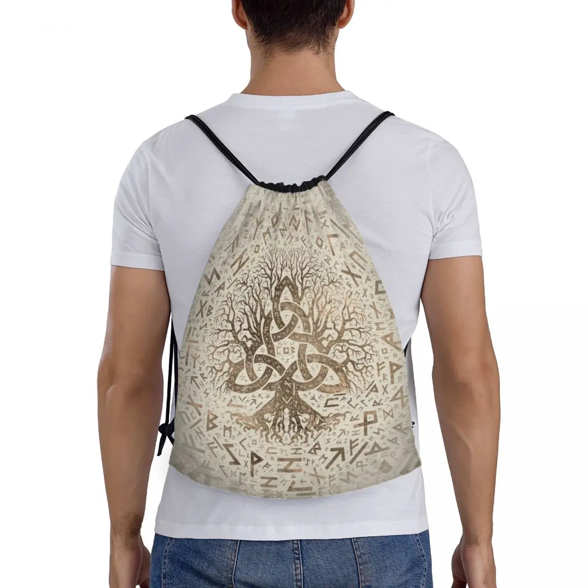 Triquetra Tree Of Life Runenalfabetten Viking Trekkoord Rugzak Gym Sport Sackpack Oudere Oudere Futhark String Bag Voor Fietsen