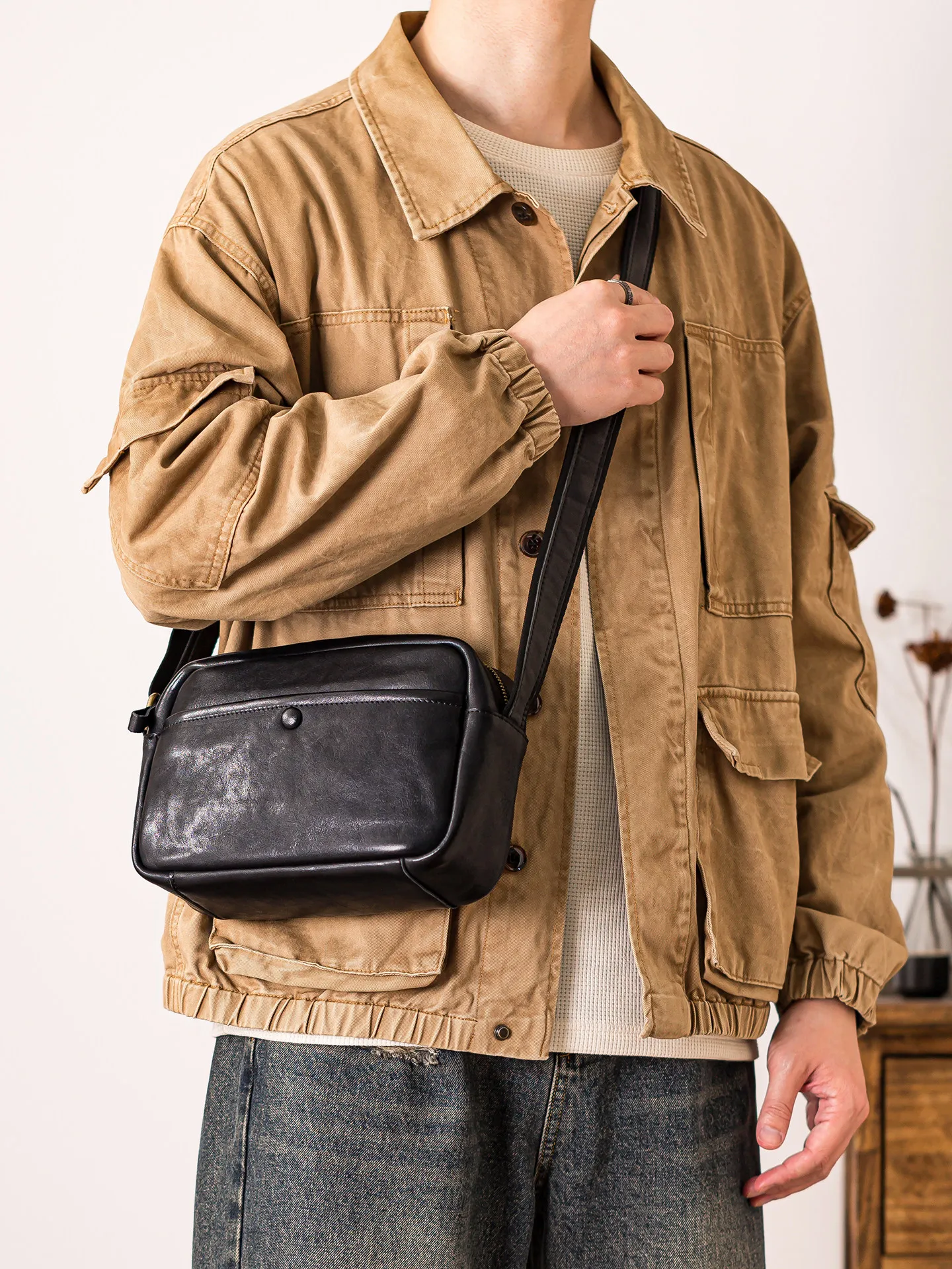Vintage luxury handmade first layer cowhide men work shoulder bag weekend daily travel designer real leather black messenger bag