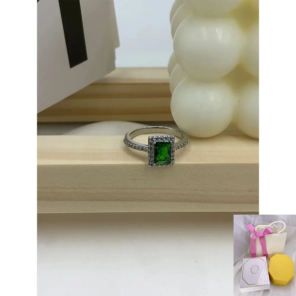 

Новое модное хит продаж, кольцо с зеленым драгоценным камнем квадратной огранки, высококачественный изысканный праздничный подарок
