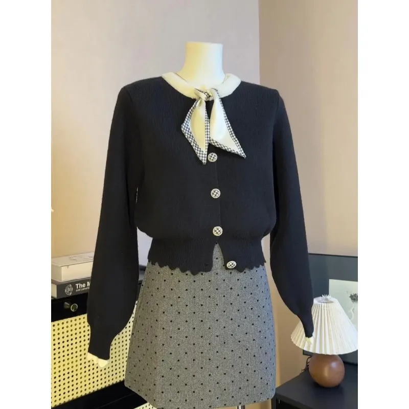 Autumn and winter outfits, a complete set of Korean high-end suits, women's knitted sweaters, polka-dot skirts, two-piece sets