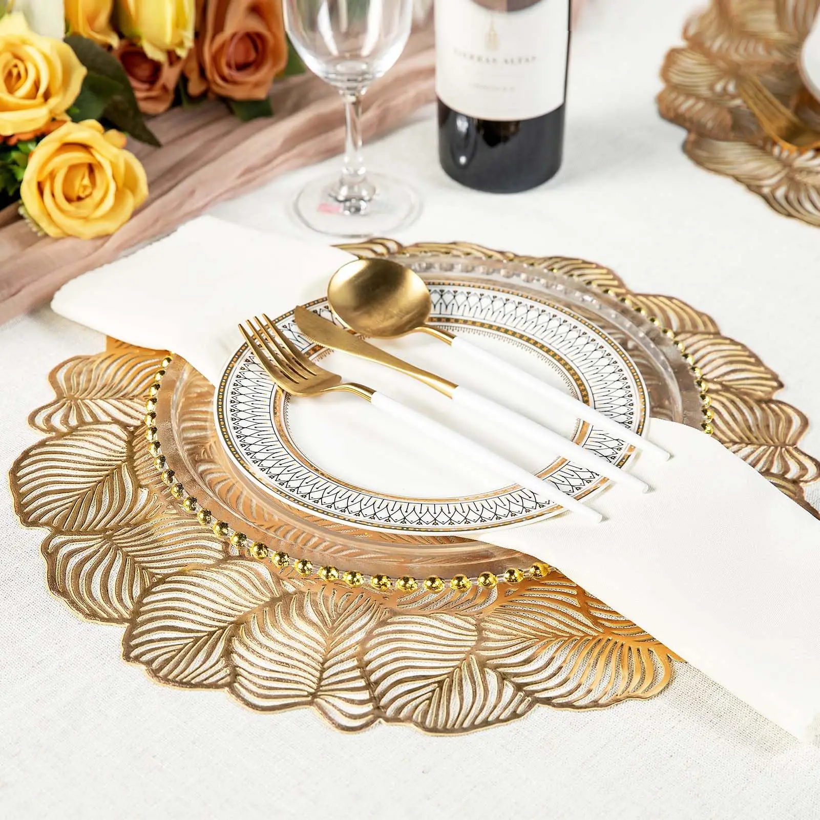 Gold Placemats Vinyl Table Place Mat, 15 inch Round Placemats for Kitchen Home Decoration Holiday Centerpiece Accessories