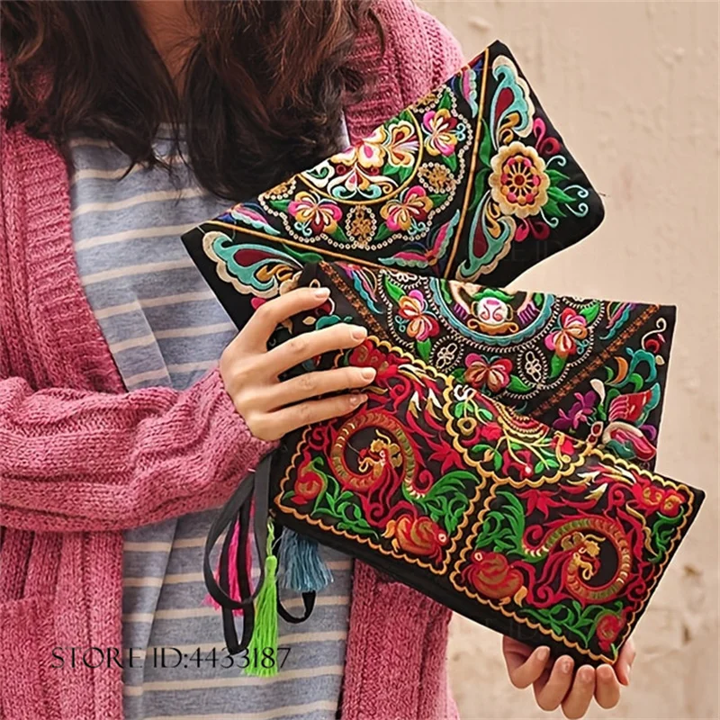 Ethnic Style Embroidered Handbag Female Fashion Shopping Clutch Purse Vintage Envelope Bags Lady Wallet Bolsa Personalized Gifts