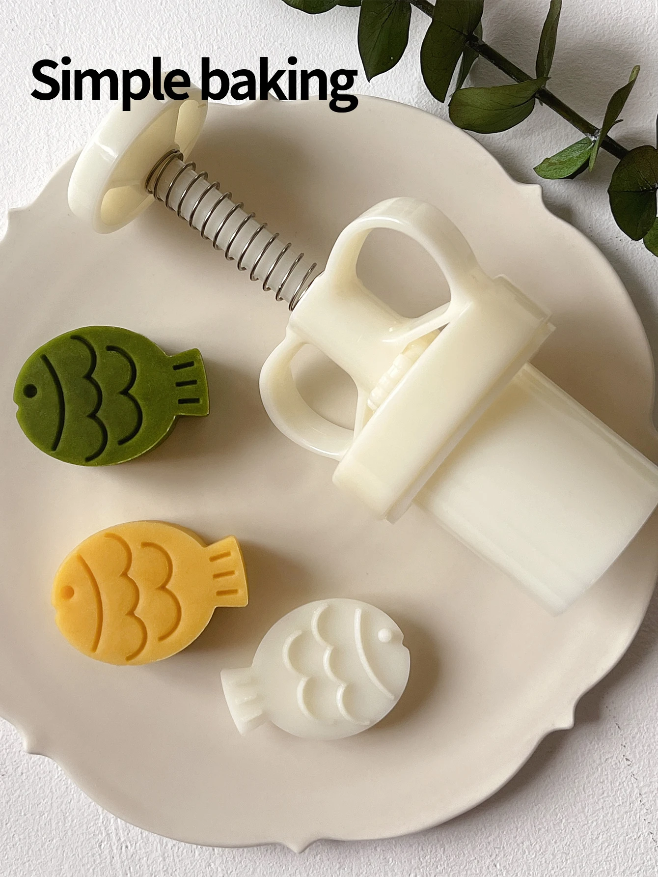 Fish-Shaped Pastry Molds, Cute Cartoon Fat Fish and Little Bear Pattern Green Bean Pastry Molds, Dessert Making Tools. Maamoul