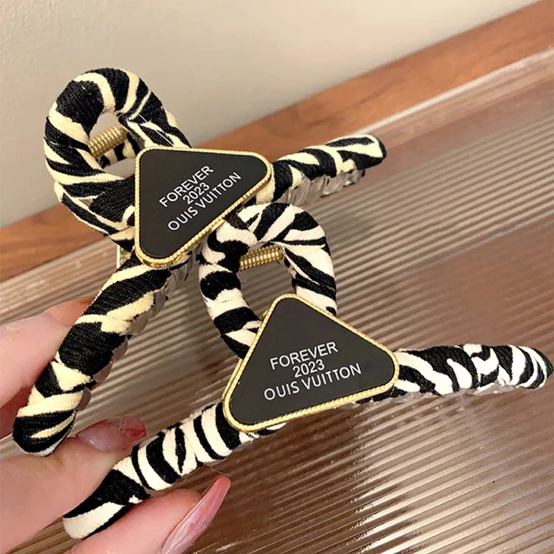 1pc Vintage Hair Clip for Women Girls Leopard Print Geometry Hair Clips Female Elegant Hair Accessories Hair Claw Clip Wholesale