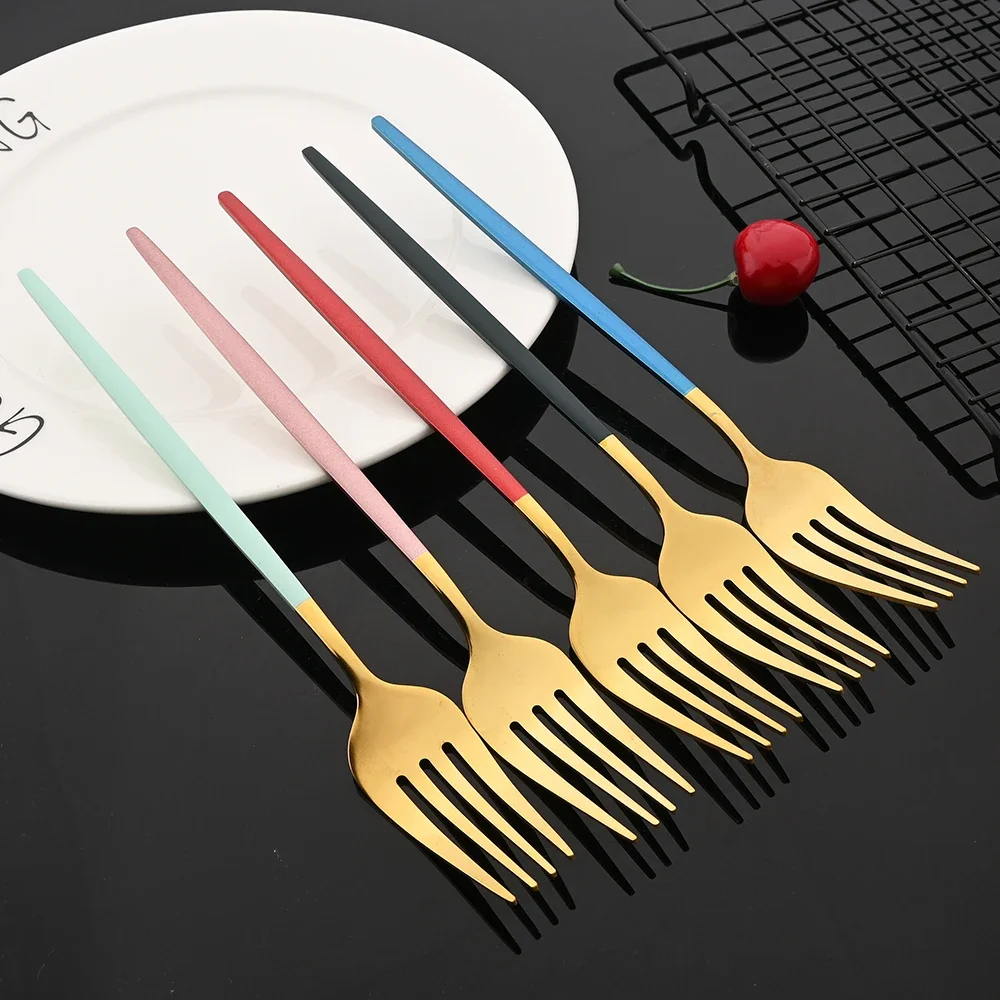 24Pcs Stainless Steel Cutlery Set Pink Gold Tableware Mirror Dinnerware Dinner Spoon Fork Knife Western Silverware Flatware Set