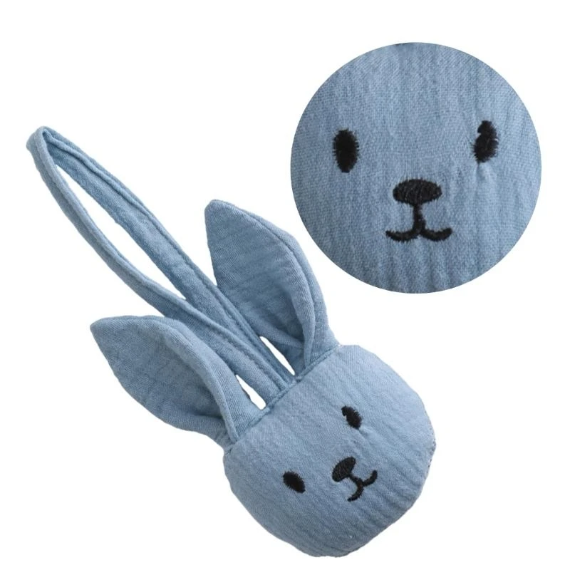 J15U مشبك مصاصة مريح مع قلادة على شكل أرنب حامل حلمة الطفل بجانب السرير #1