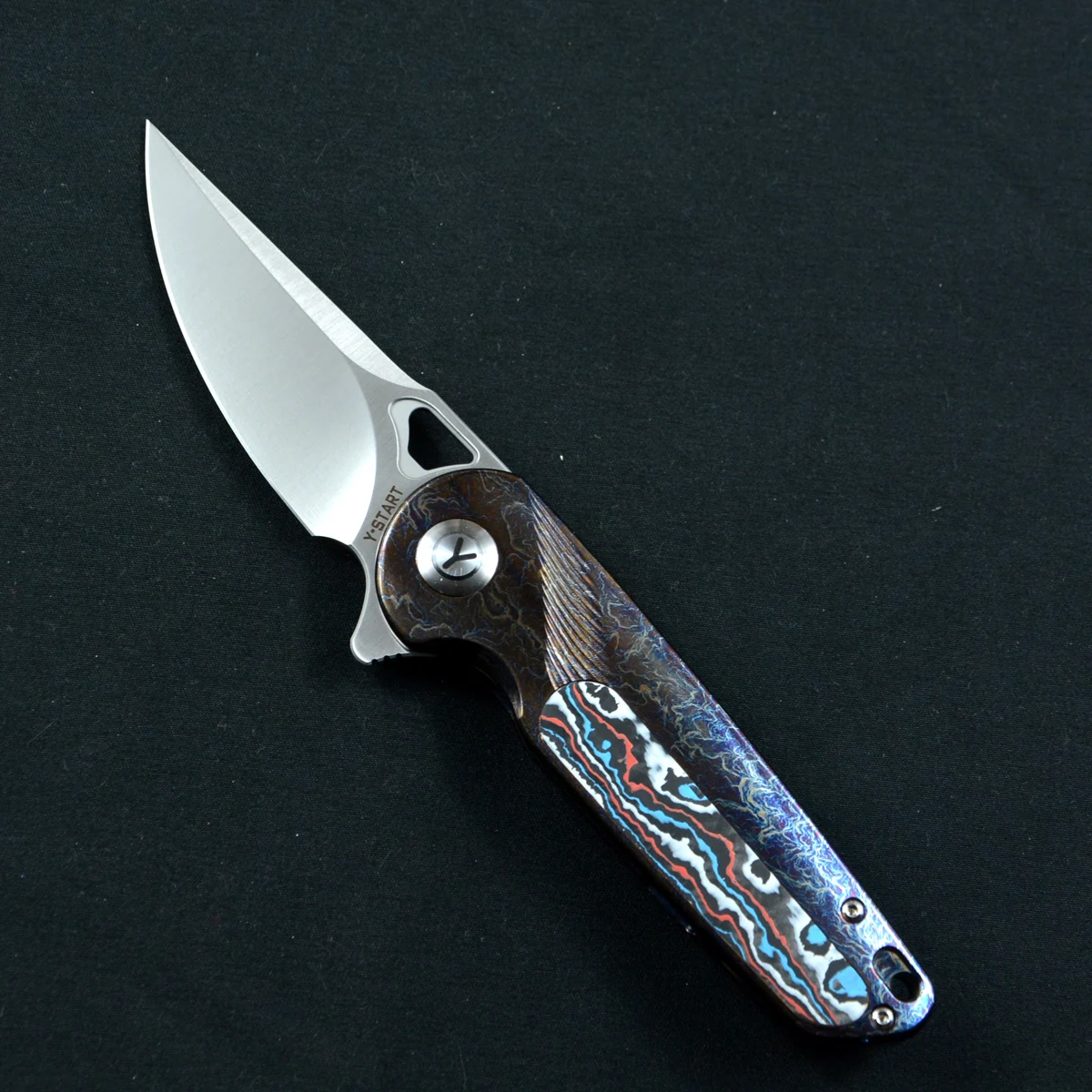Y-START New Gift Folding Knives Color Titanium Carbon Fiber Handle 154CM Blade for Camping Outdoor Survival LK5032C