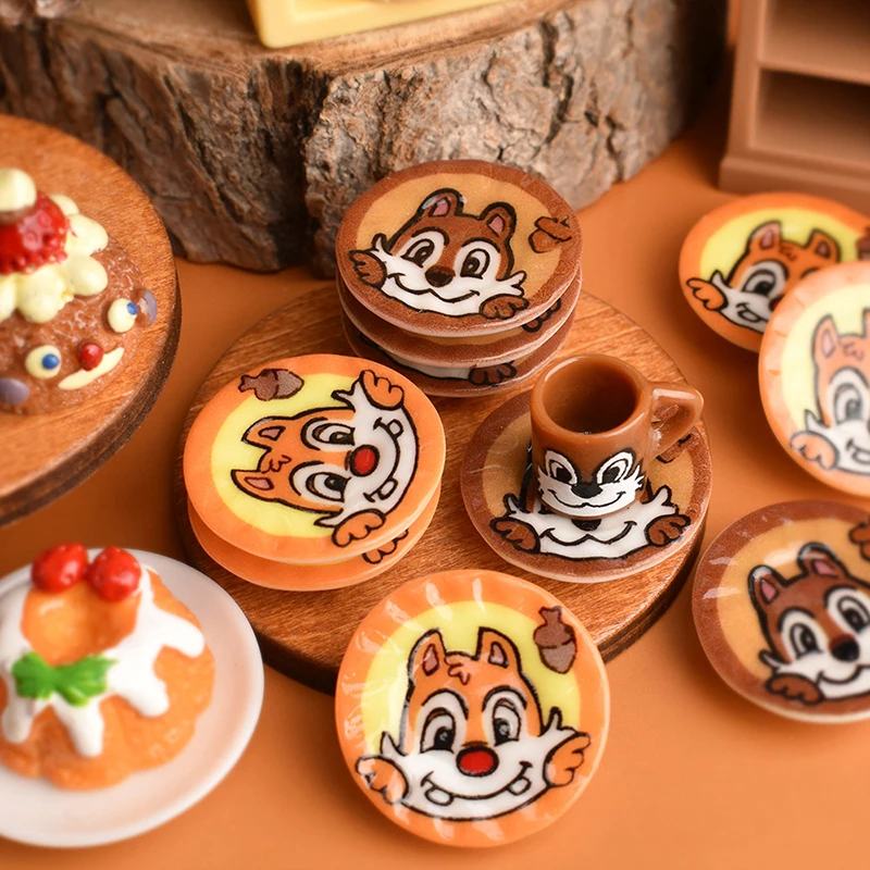 ชุดของเล่นอาหารครัวบ้านตุ๊กตามินิสามชิ้น; ของเล่นถ้วยกาแฟกระรอกการ์ตูน เหมาะสำหรับคอลเลกชันอุปกรณ์เสริมของเด็กผู้หญิง