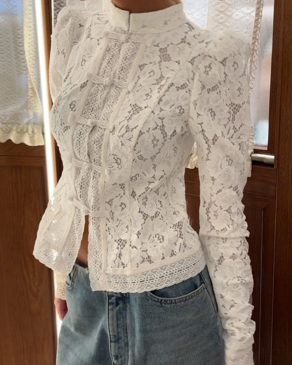 

Elegant Lace Crochet Cotton Casual Shirt Spring and Autumn Women's Sexy Home Office Commuting Slim Fit Soft Bubble Sleeve Shirt