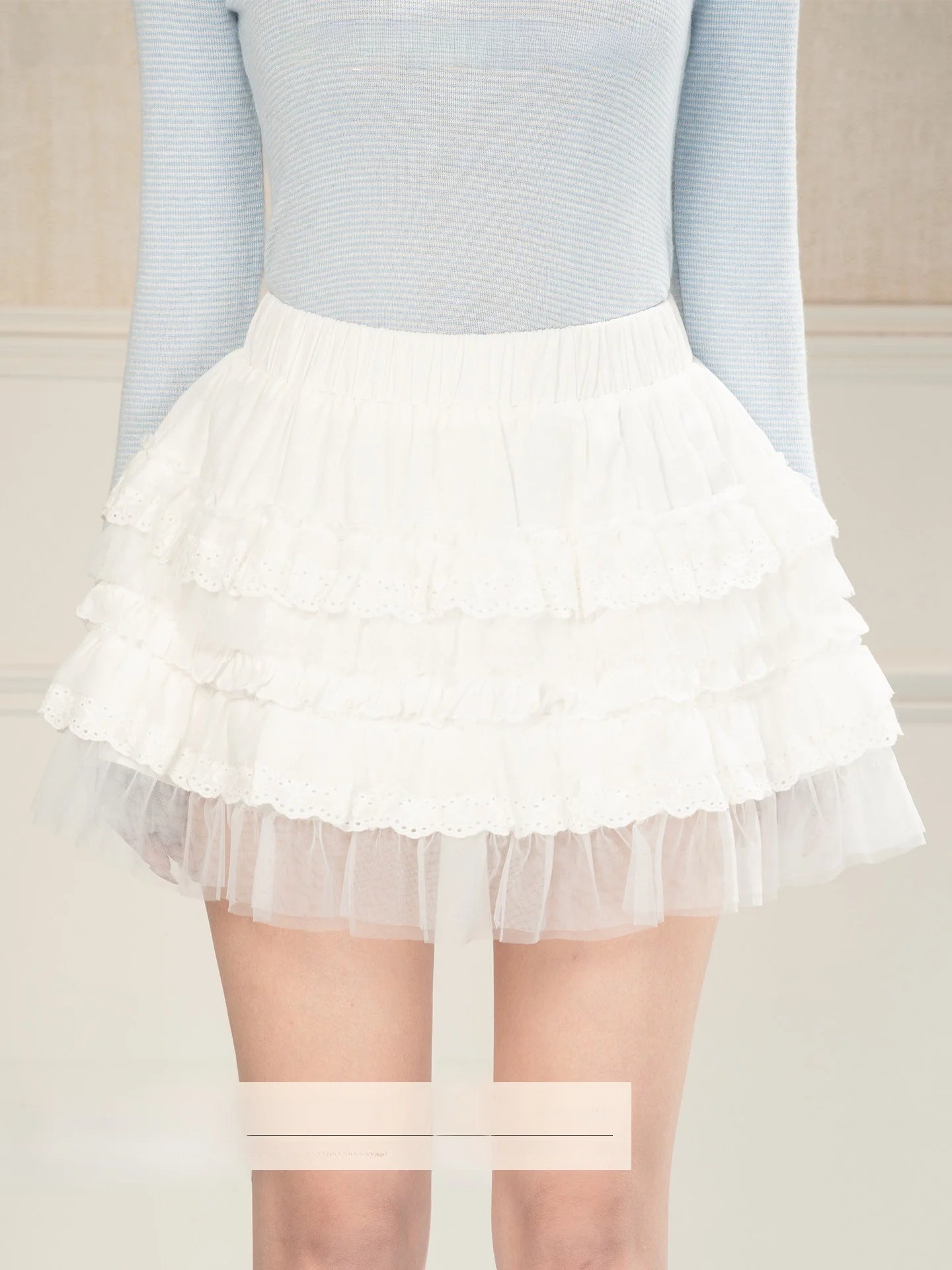 

Новая белая юбка с кружевной отделкой для женщин, весенняя новинка, очень красивая пышная короткая юбка-тортик в стиле Sweet Sister