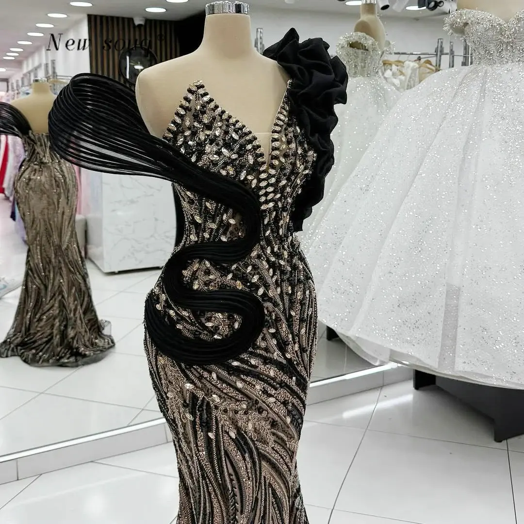 

Modern Fashion Black Champagne Long Evening Dresses Customized Crystals Beaded Mermaid Wedding Events Gowns Vestidos De Soiree