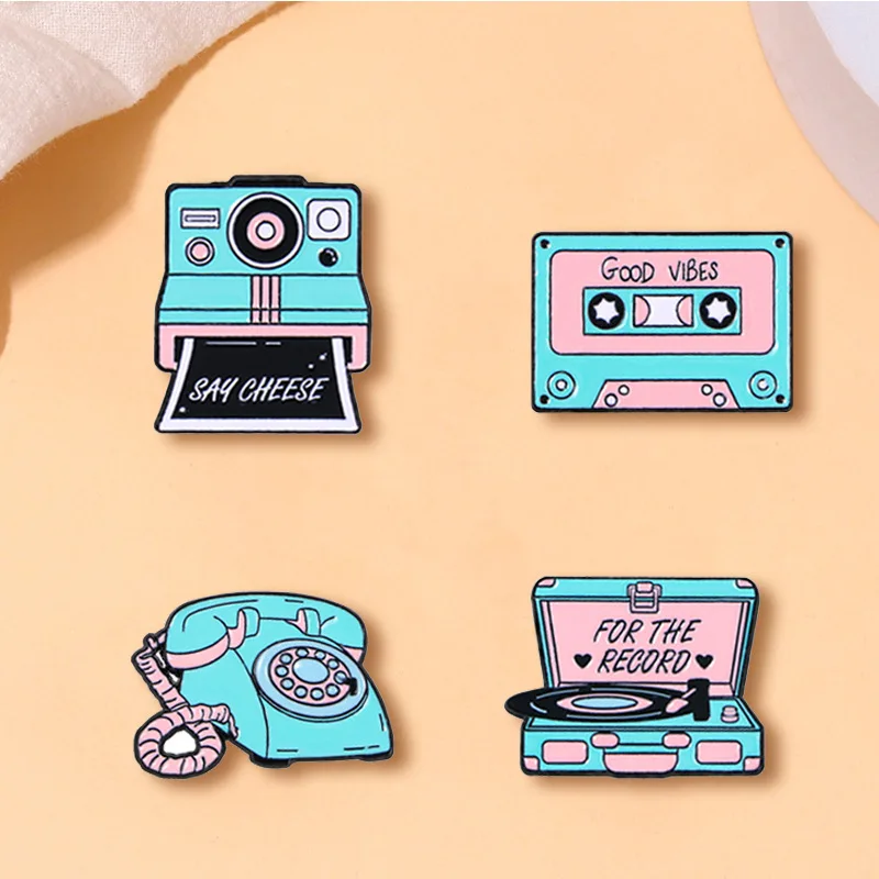 Retro Tape Enamel Pin Good Vibes Cassette Tape Brooches Say Cheese Metal Brooch Fashion Music Tape Pins Badge Gift for Women Men