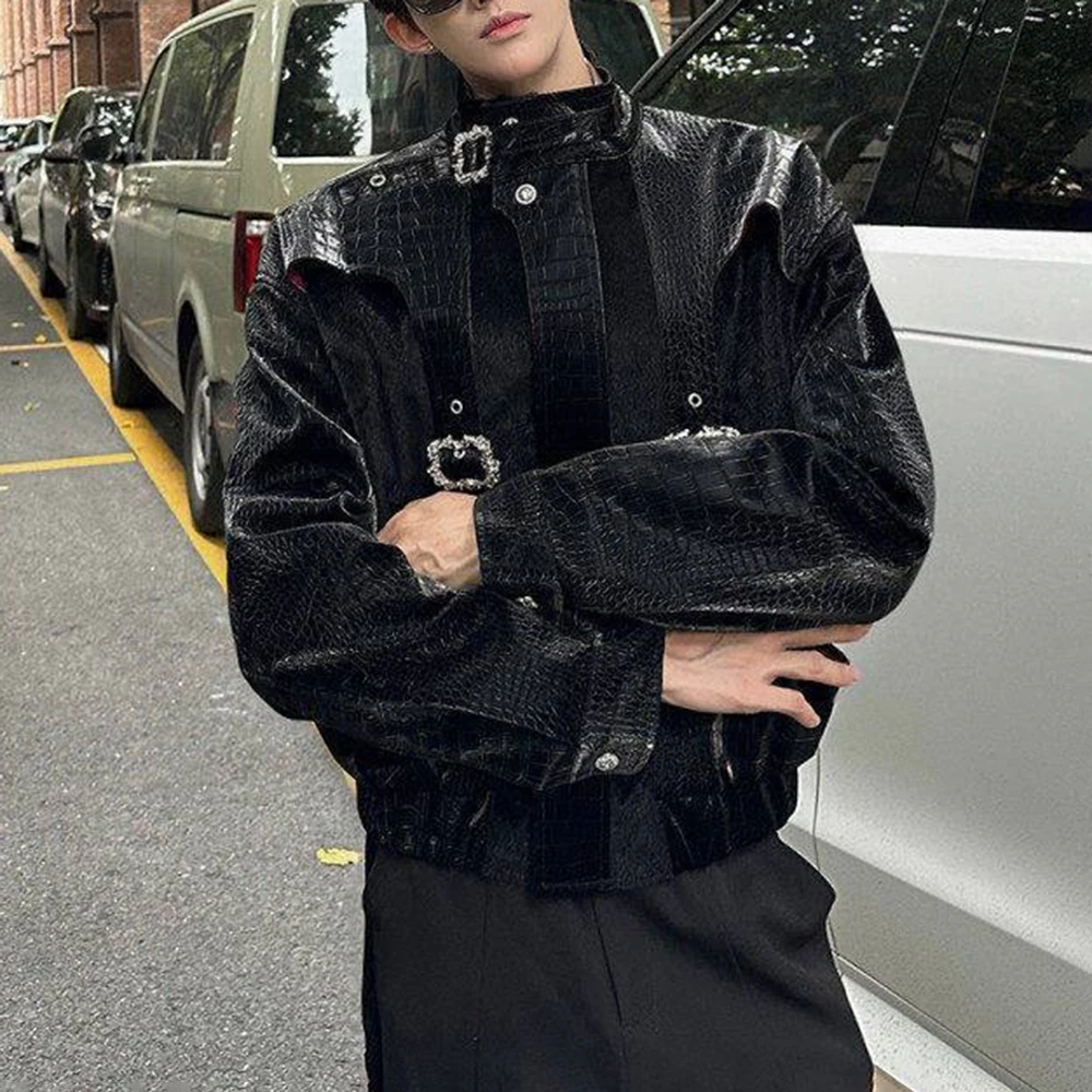 Mens Snakeskin Patchwork Metal Buckle Short Jacket Autumn Streetwear Fashion Niche Nightclub Stage Youth Biker Outerwear 2026
