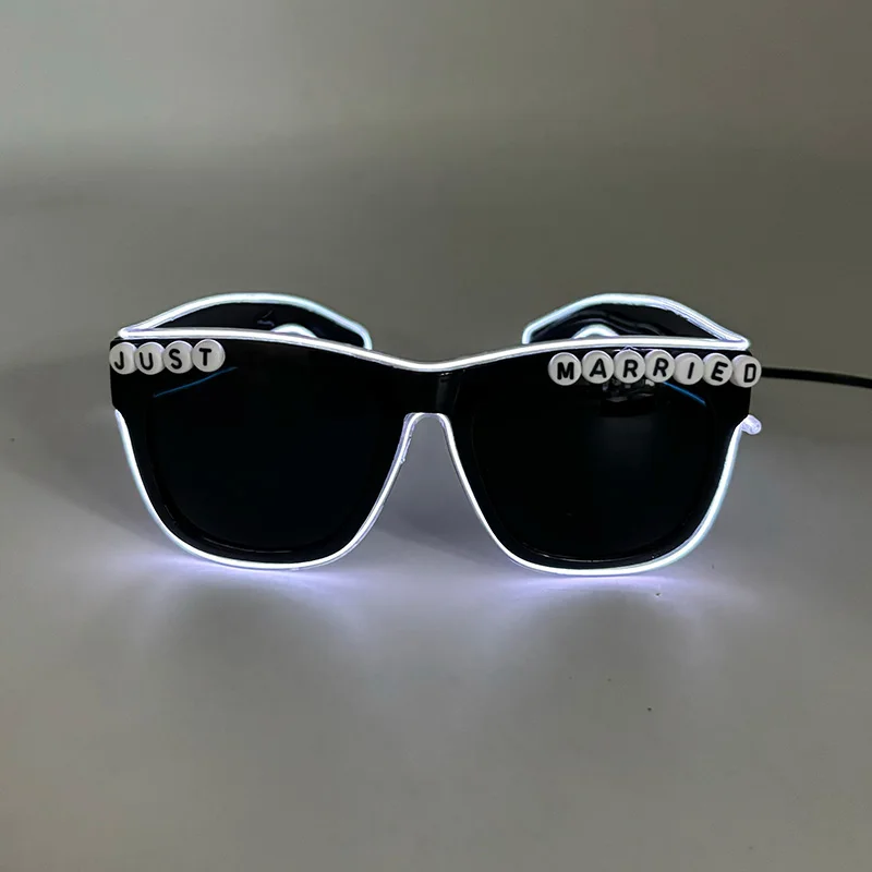 نظارات LED مضيئة على شكل قلب لحفلات البكالوريوس وحفلات الزفاف وهدايا تذكارية للضيوف متزوجة فقط نظارات شمسية للعروس والعريس #5