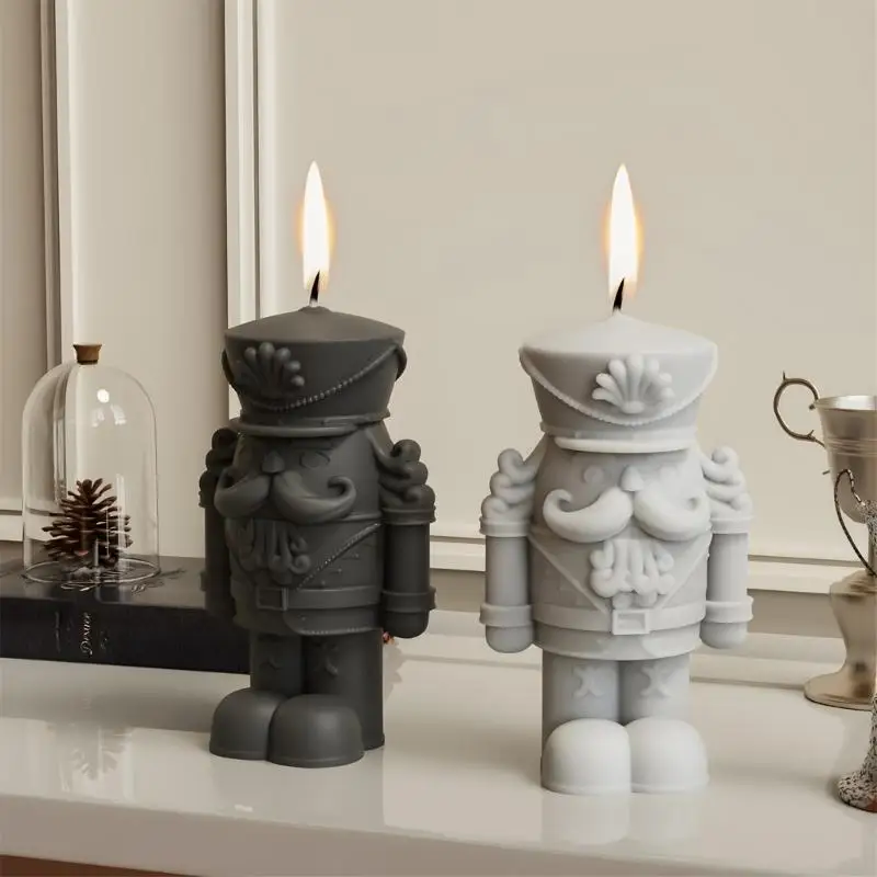 X4YA柔軟で再利用可能なシリコン型キングソルジャーシェイプ装飾型クラフト用