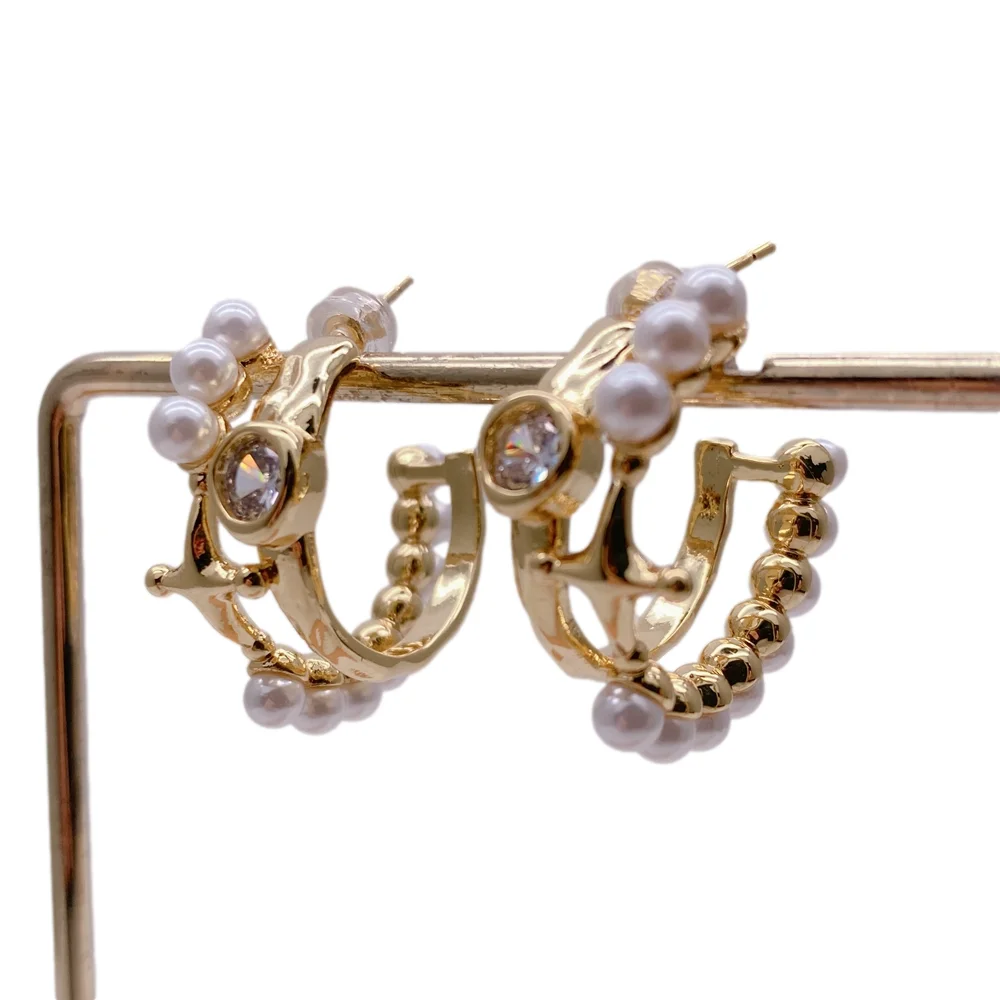 Y·YING White Sea Shell Pearl Cz Zircon Hoop Stud Earrings Huggie Earring For Wedding Gift