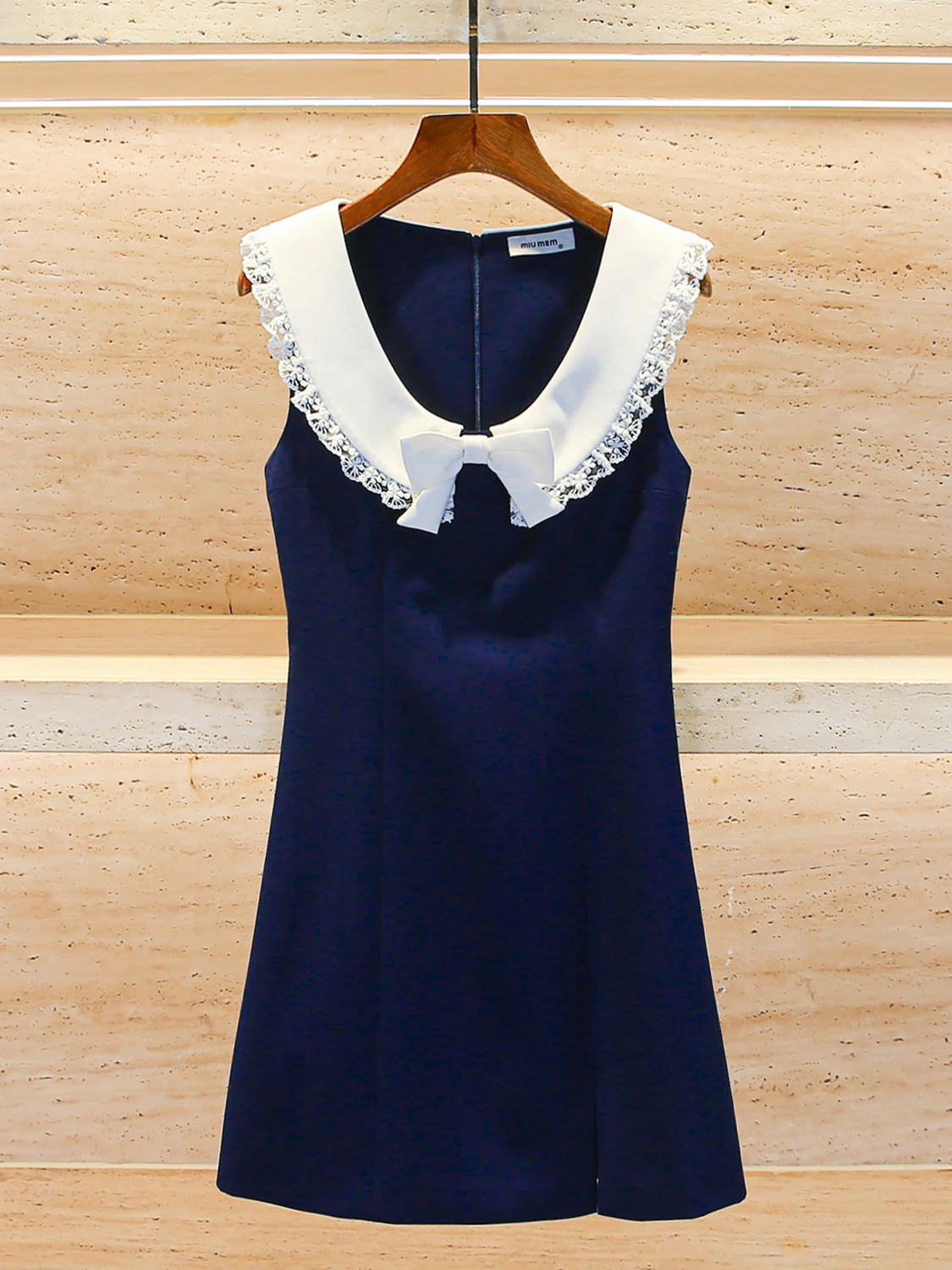 Elegancka damska kamizelka z koronką, wiązana, Dr Ele Miss Rich, do pracy, prosta, z wysokim stanem, z włókna poliestrowego.