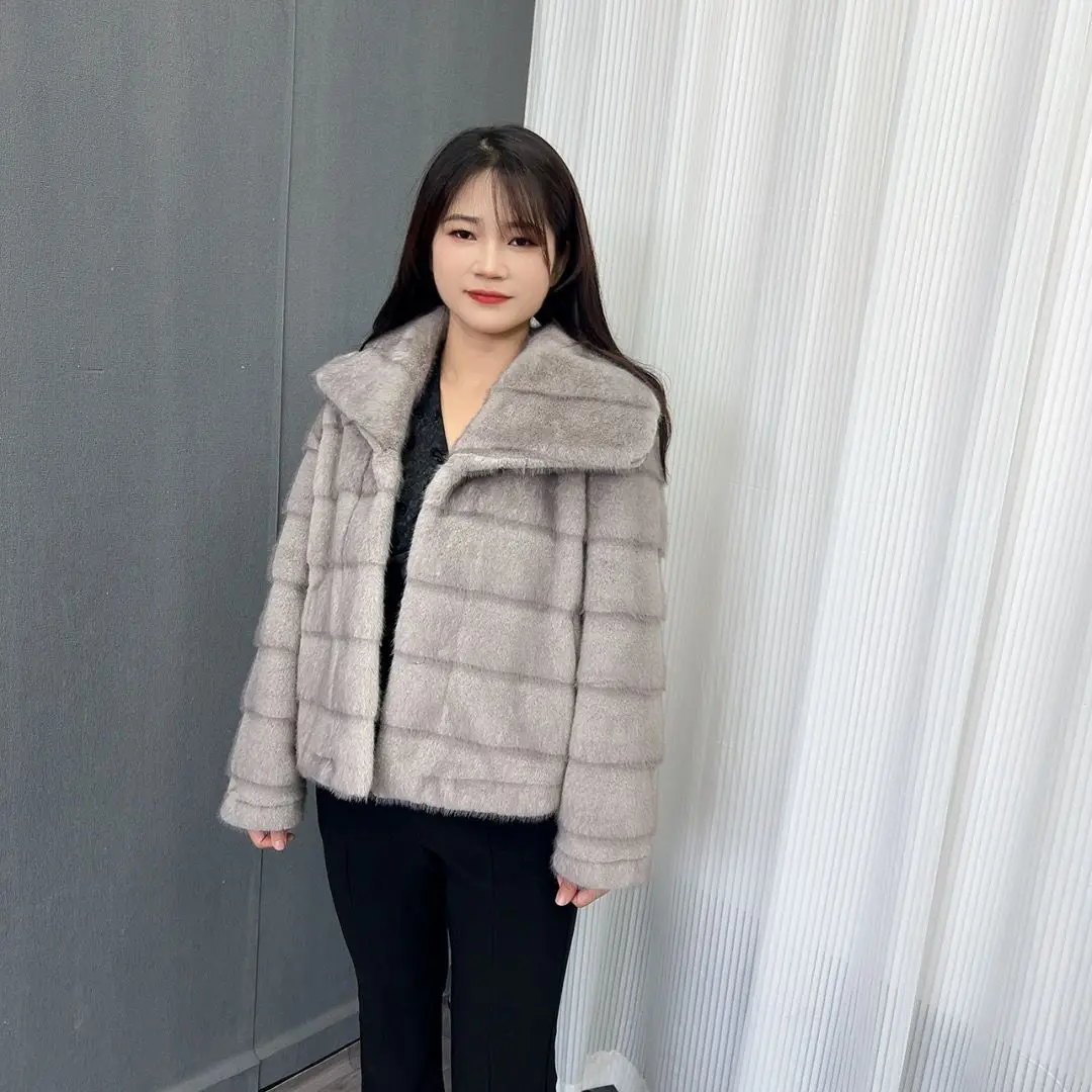 

Пальто с декором из искусственного меха, женские новинки, подкладка для холодной дочки, элегантная свободная модная классическая верхняя одежда с вышивкой по краям, теплая