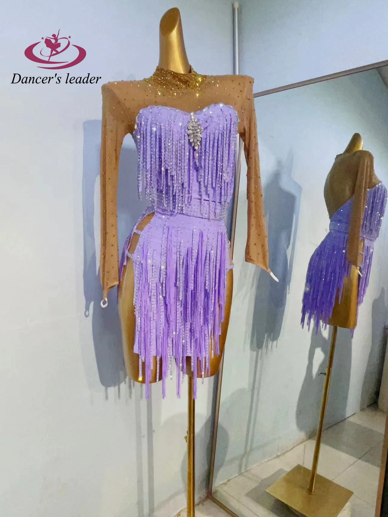 ชุดเต้นรำละตินประดับคริสตัลสำหรับผู้หญิง งานสั่งตัดระดับไฮเอนด์ ผ้าตาข่ายสองสีต่อกัน ชุดแสดงแซมบ้า