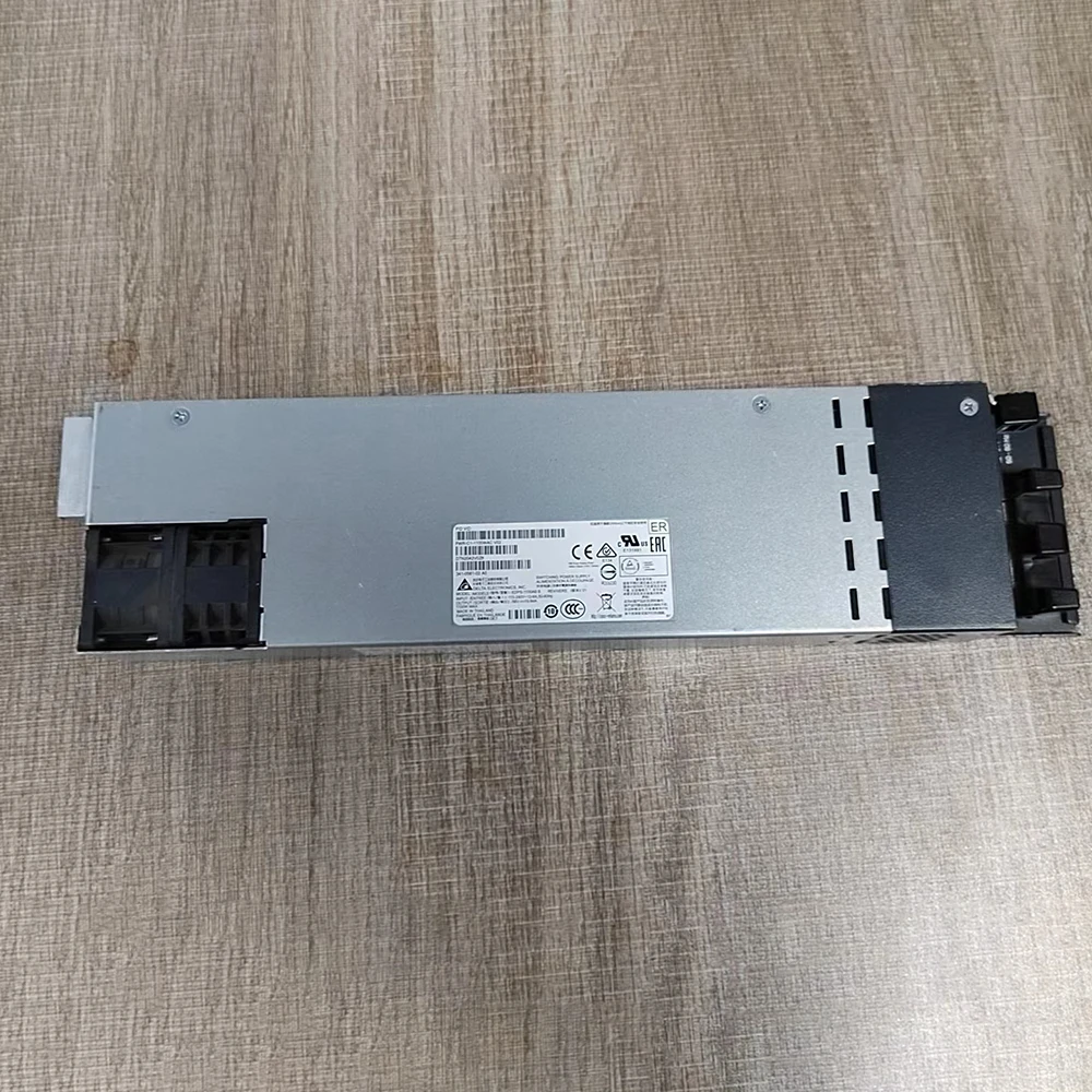 1100W per l'alimentazione elettrica del commutatore del catalizzatore 3850 di Cisco PWR-C1-1100WAC