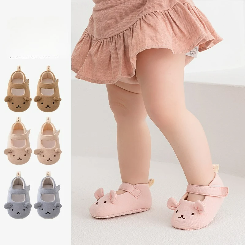 

Новинка 2026, весенне-летняя обувь и носки для малышей, милые напольные туфли с героями мультфильмов, нескользящая обувь на мягкой подошве
