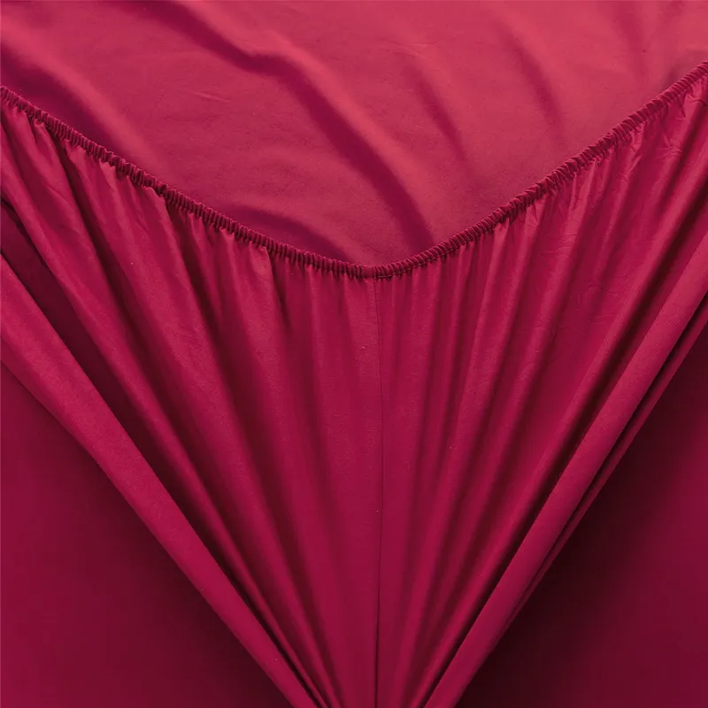 Drap-housse brossé confortable pour la décoration de la chambre à coucher, jupe de lit de couleur unie, housse de lit douce pour les tailles américaines, asiatiques et européennes