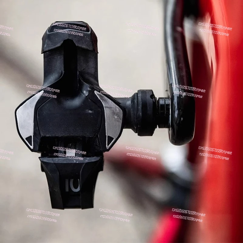 

Road Bike Locking Pedals Lightweight Carbon Fiber Self-Locking Pedals with Cleats