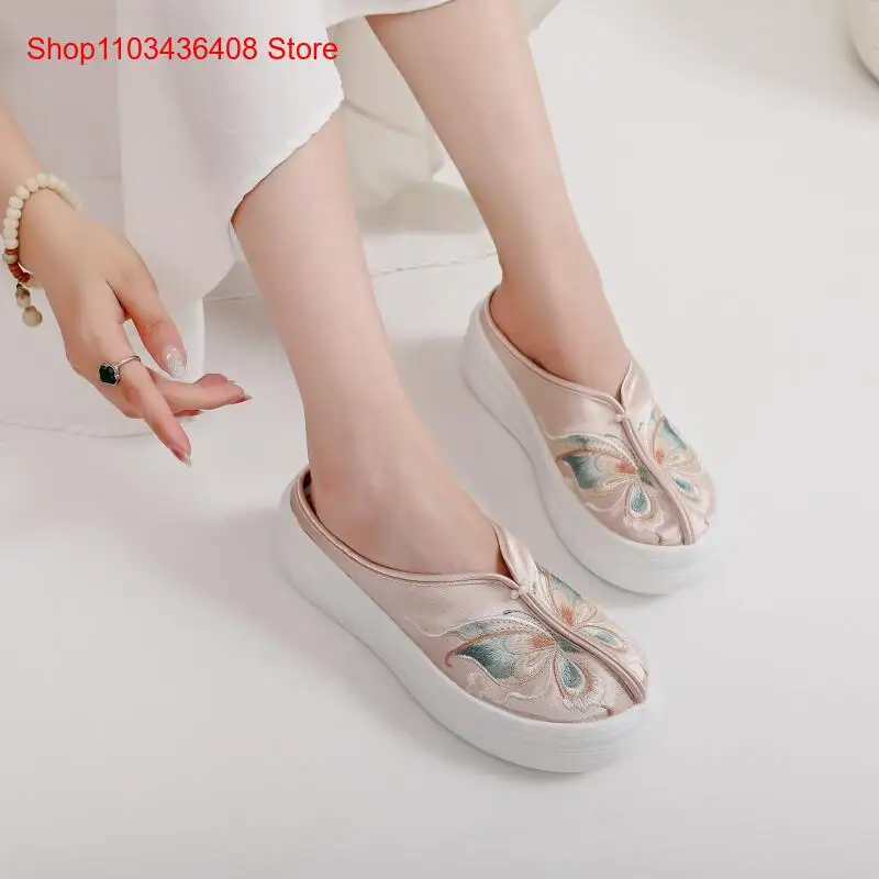 Women's New Chinese Style Lightweight Thick-soled Height-increasing Cloth Shoes