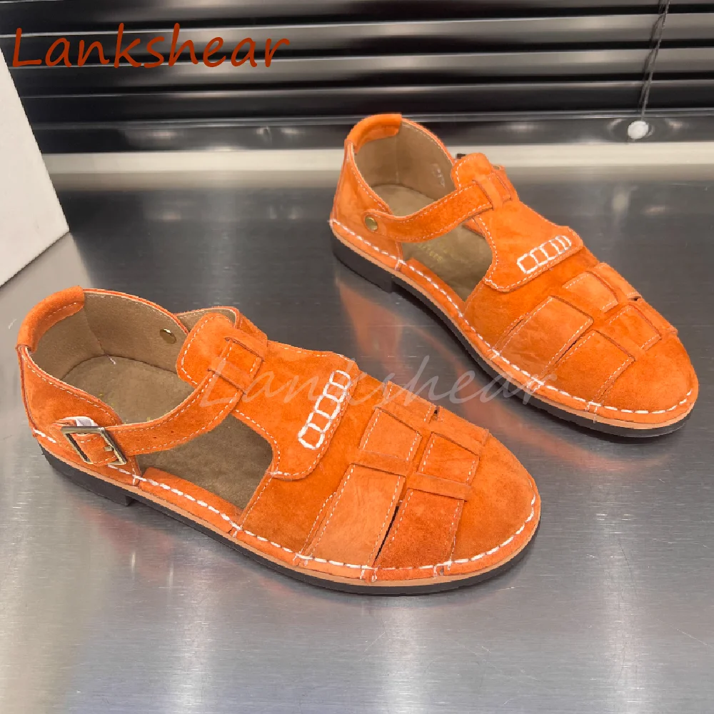 Sandalias huecas de punta redonda para mujer, zapatos de suela plana con cubierta sólida, correa de hebilla de tacón, diseño de nicho, novedad de verano