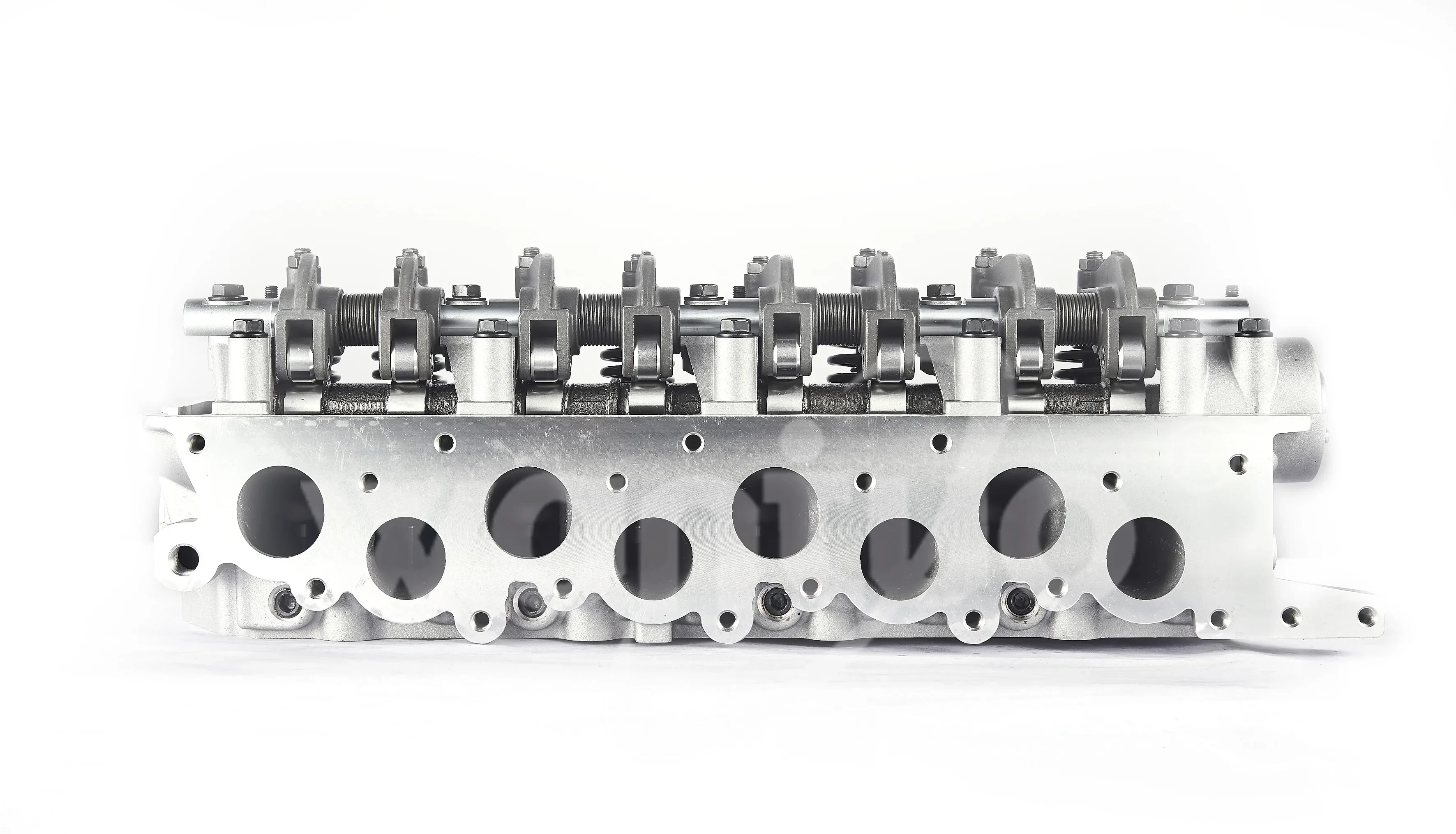 

High Quality 4D56 Complete Cylinder Head OEM 22100-42U00 For ford
