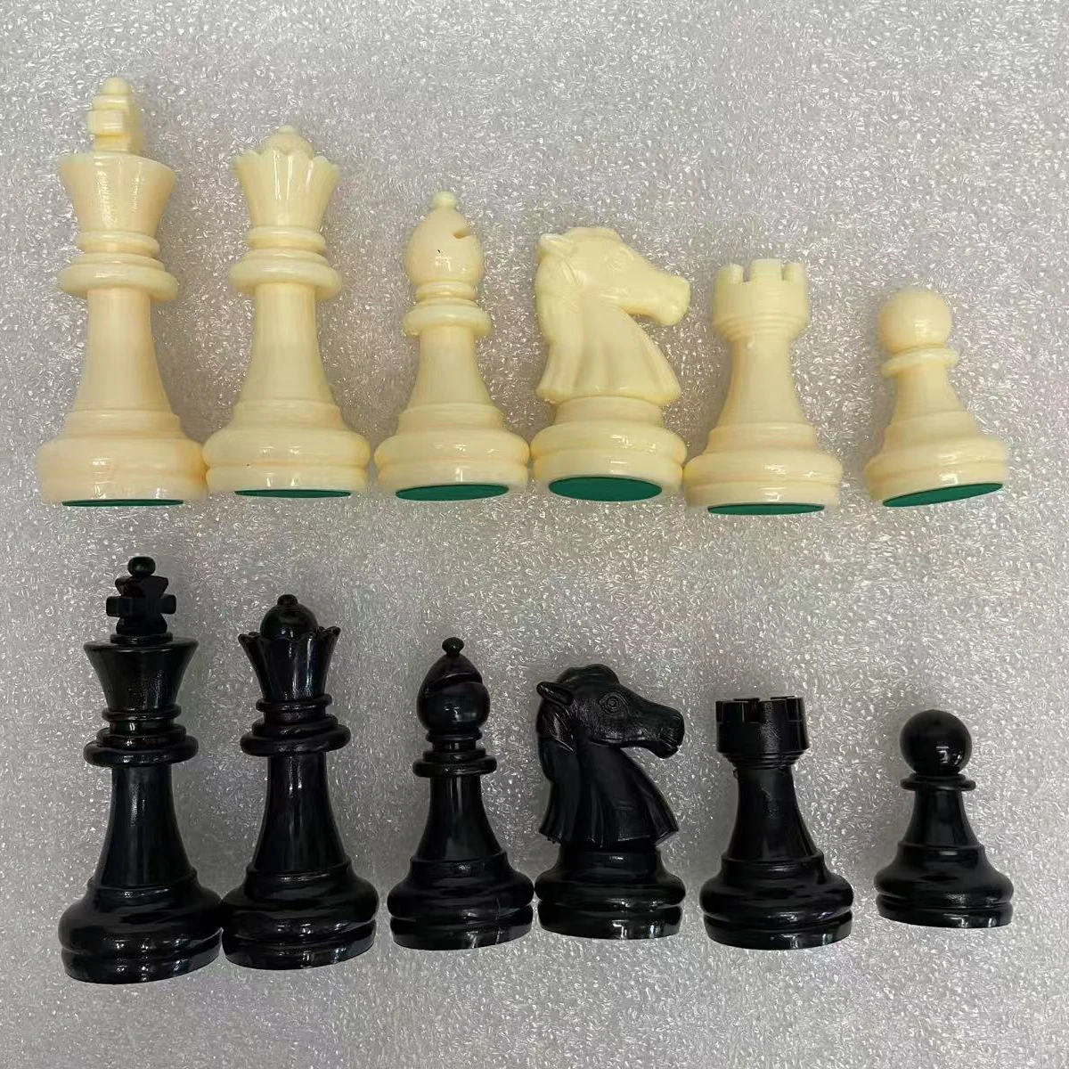 1 Set 32pcs Plastic International Chess Pieces King Heigth 65mm/75mm Chessmen Figurine Pieces Portable for Travel Classic Board