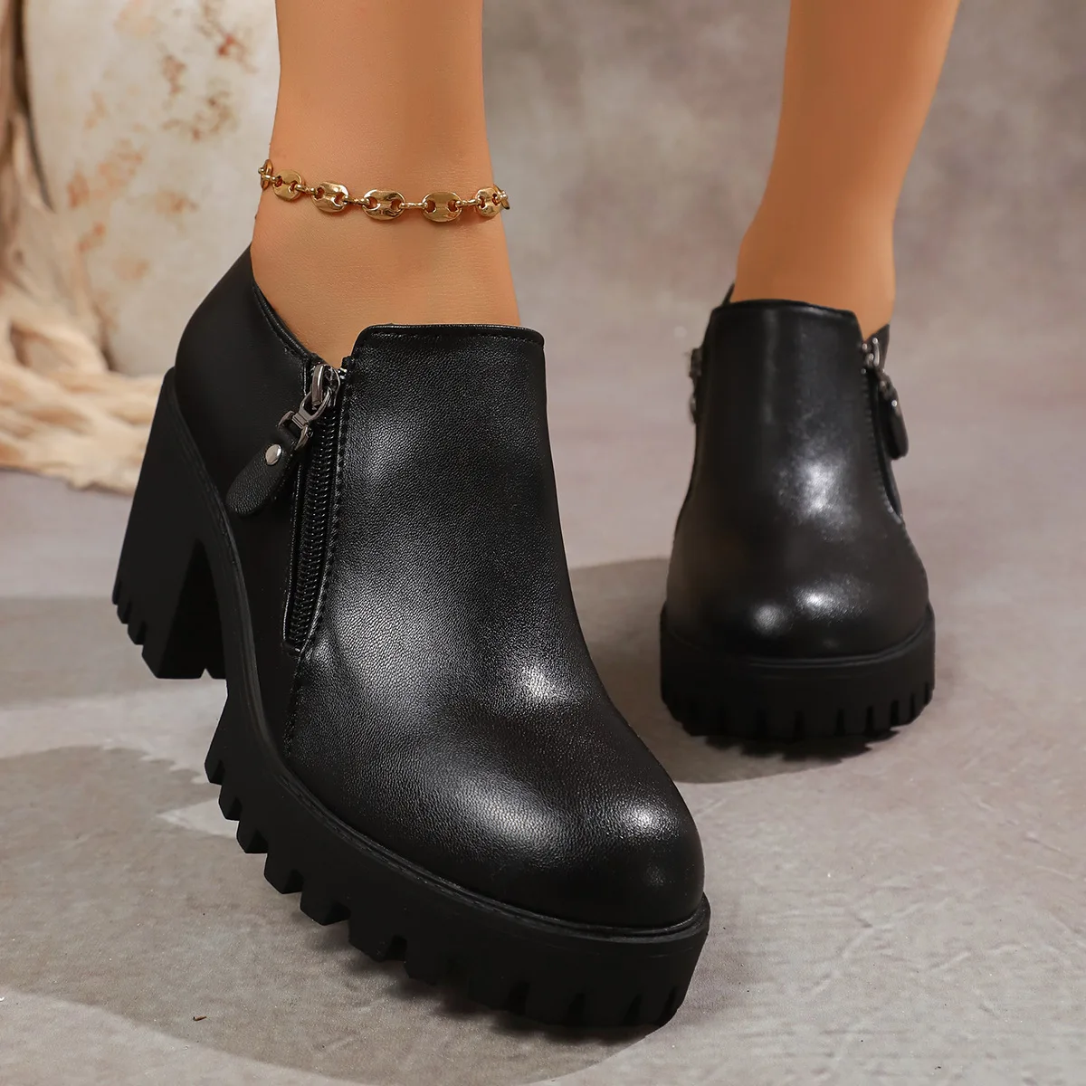 

New round toe side zipper chunky single-heeled women's high heels, large-sized leather thin ankle boots