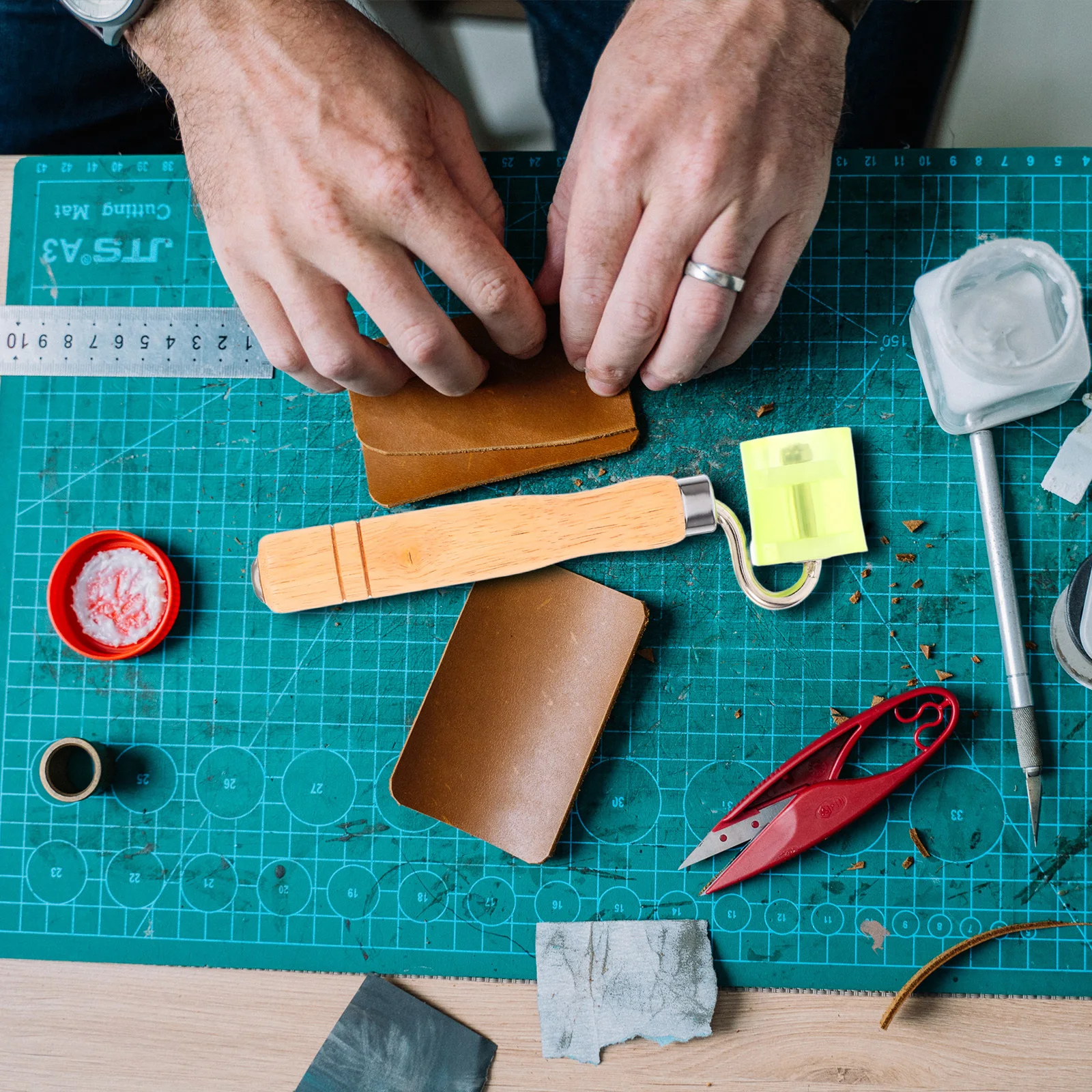 

Press Edge Roller Wooden Handle Seam Roller For Vinyl Flooring Wallpaper Smoothing Craft Quilting Pvc Welding