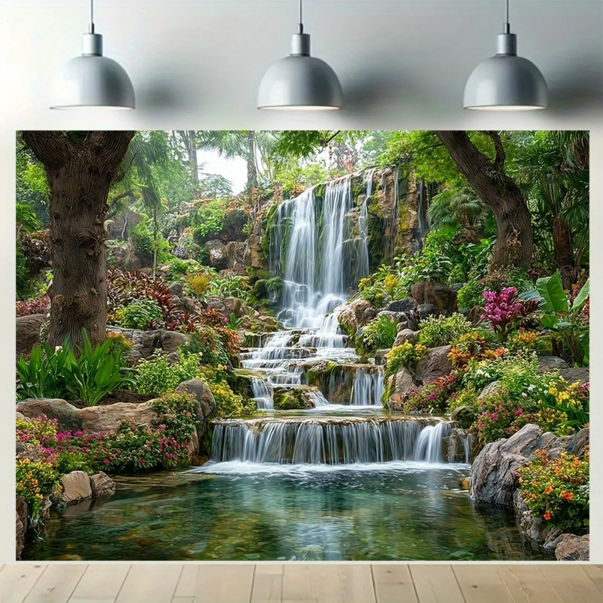 Un telón de fondo con cascada de jardín: una escena realista y natural que incluye montañas, ríos, vegetación exuberante y flores coloridas.