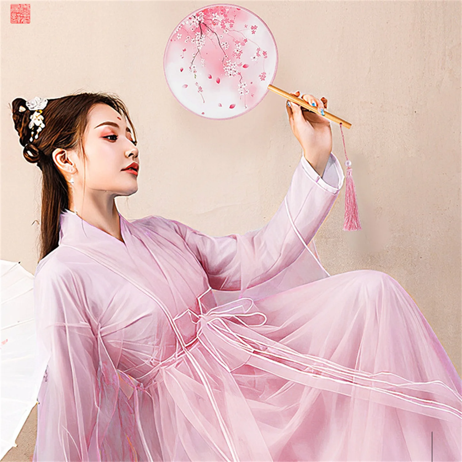 Chinês Rodada Impressão Vintage Seda Fan, Antiga Tassel Dance Hand Fan, Cheongsam Tang Suit, Acessórios para festa de casamento