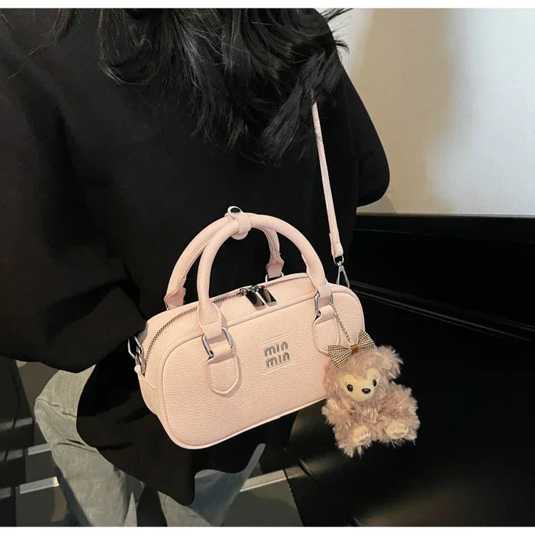 

Chic Casual Crossbody Bag for Women - Minimalist Vintage Handbag with Unique Leather Texture
