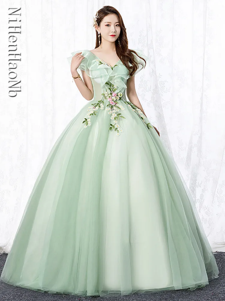 Green Quinceanera Dress Elegant V-neck Party Prom Ball Gown Sleeveless Sweet Quinceanera Dresses Plus Size Vestidos