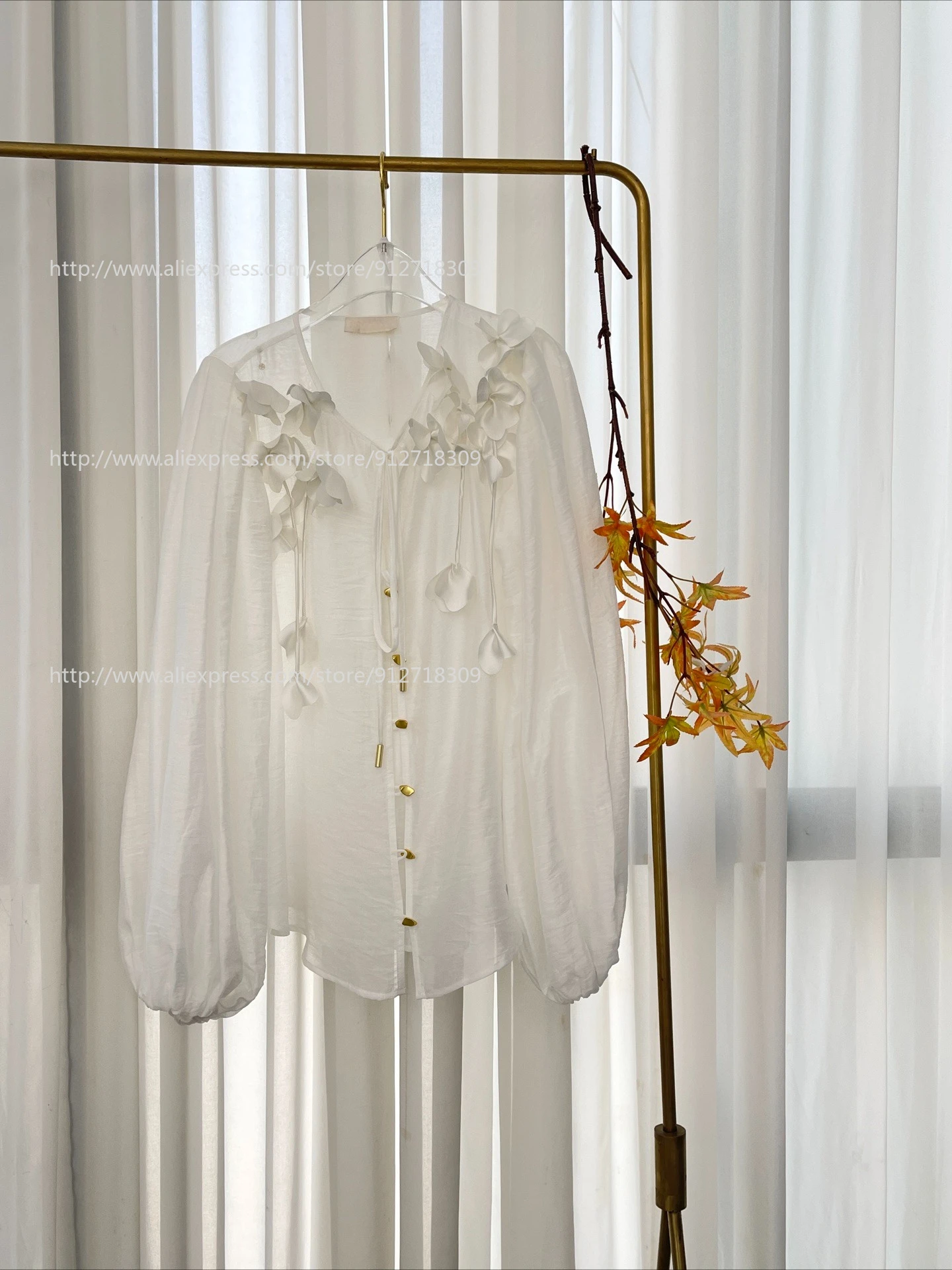 

2026 New High Quality White Pink Long Sleeve Flowers Appliqued Blouse Tops