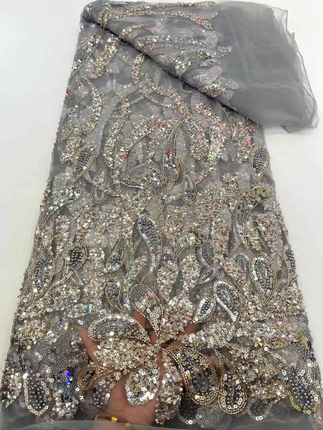 高級アフリカチュールレース最新ビーズスパンコール生地 2025 高品質ナイジェリアチュールネットレース刺繍花嫁レースドレス