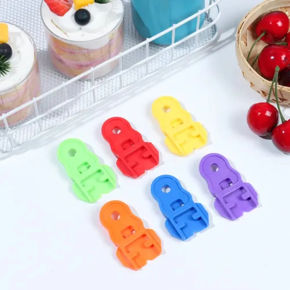 

6pcs Plastic Beverage Drink Opener with Hole Multicolor Can Opener Anti-injury Hands Dust Proof Plastic Drink Opener