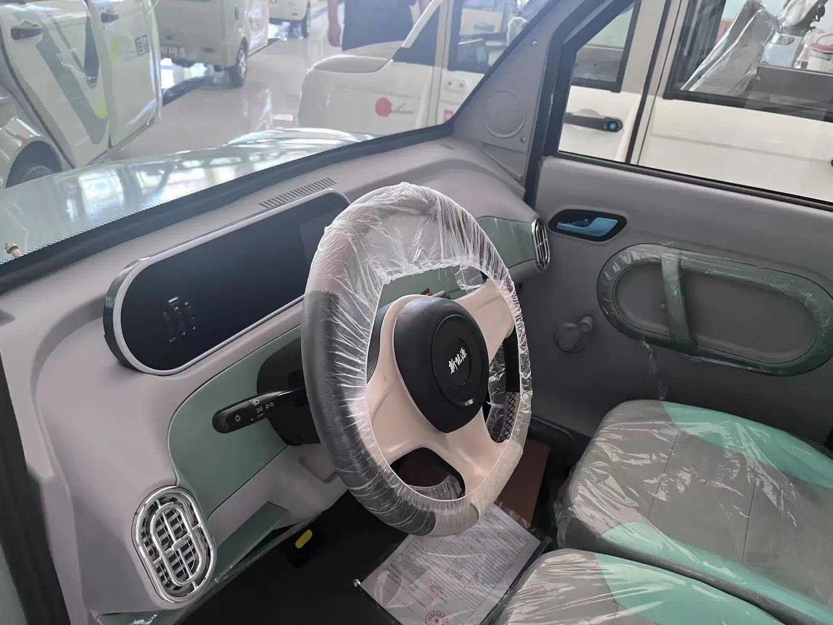 Coche de desplazamiento para adultos, coche para personas mayores de baja velocidad, coche de carga de larga resistencia, tranvía de cuatro ruedas de 45 km/h